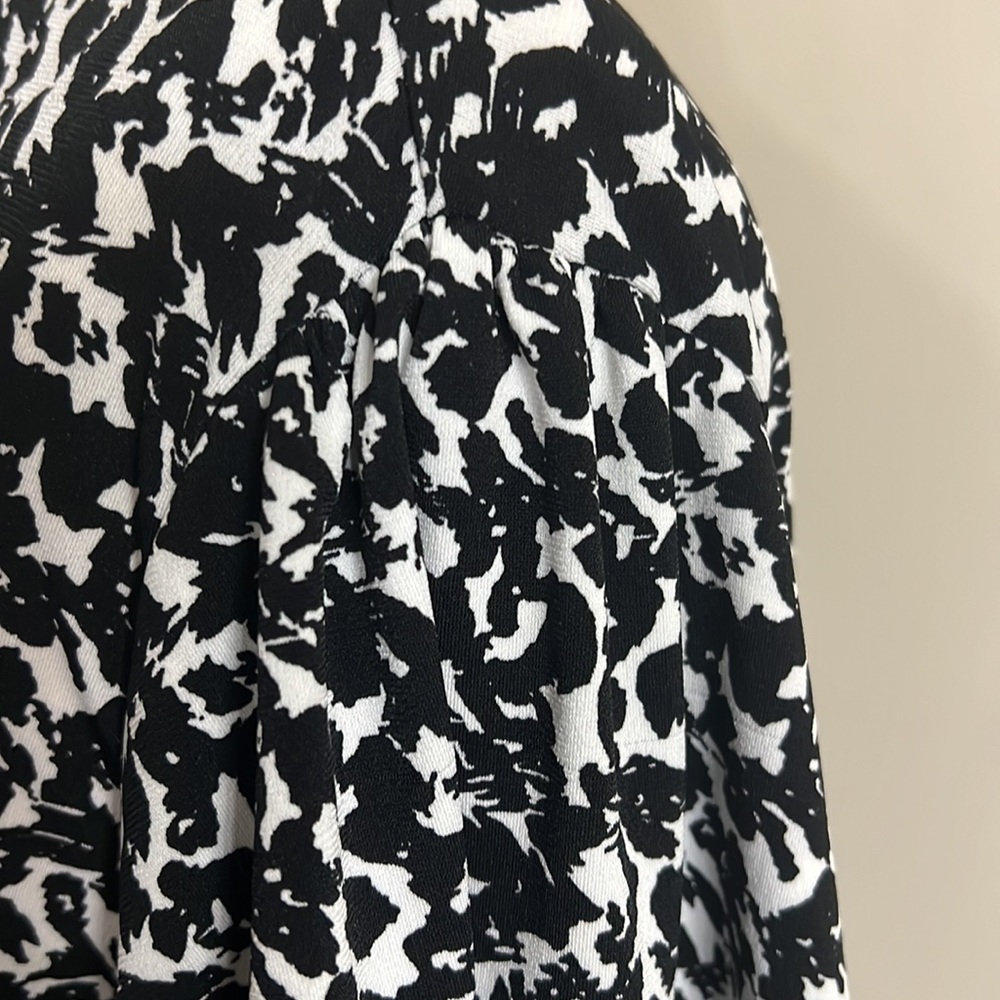 Calvin Klein Plus Size Short Double Layer Flutter Sleeve V-Neck Top - Picture 6 of 8